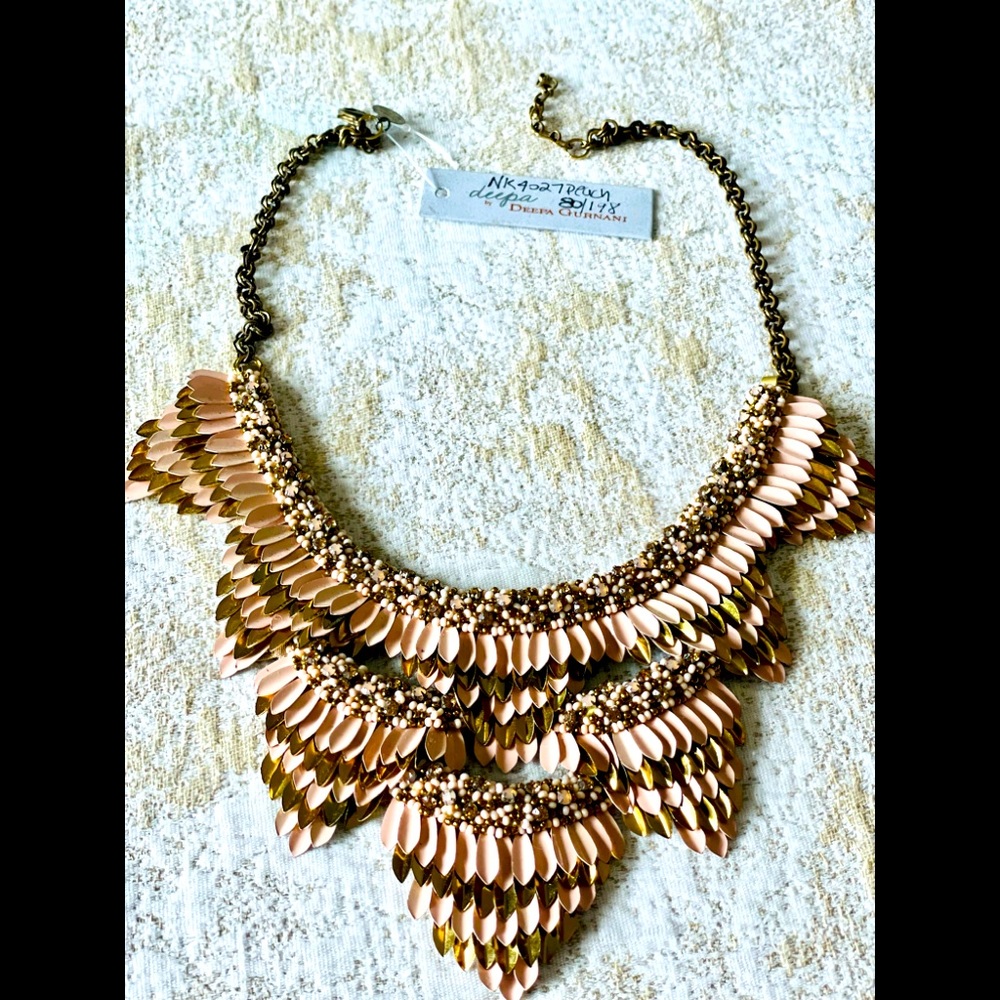 BNWT Deepa Gurnani Necklace